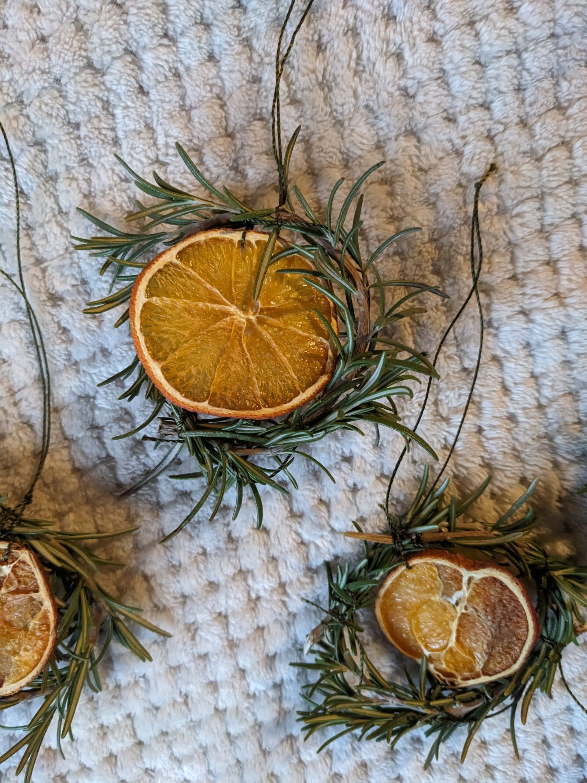 Décorations de sapin de Noël naturelles